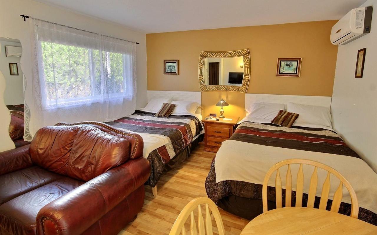 Des Deux Lacs Motel Waterloo
